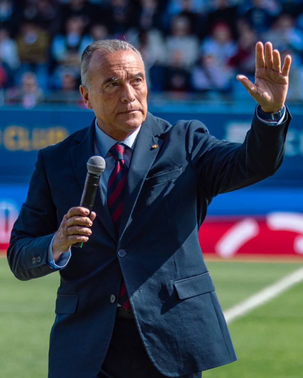 photo 5951824546631454134 y