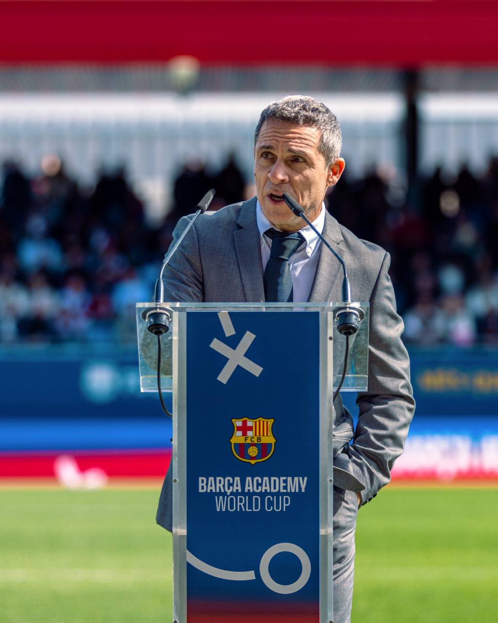 photo 5951824546631454138 y